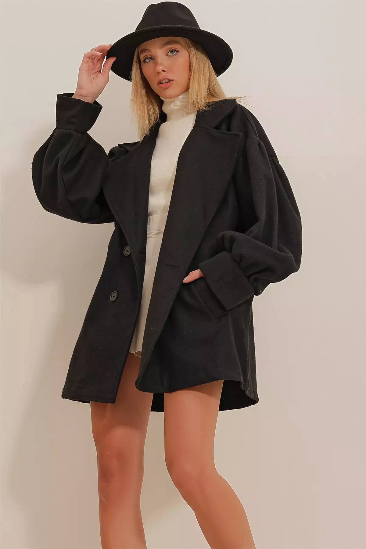 Alacati Balloon Sleeve Coat with Double Breasted Design