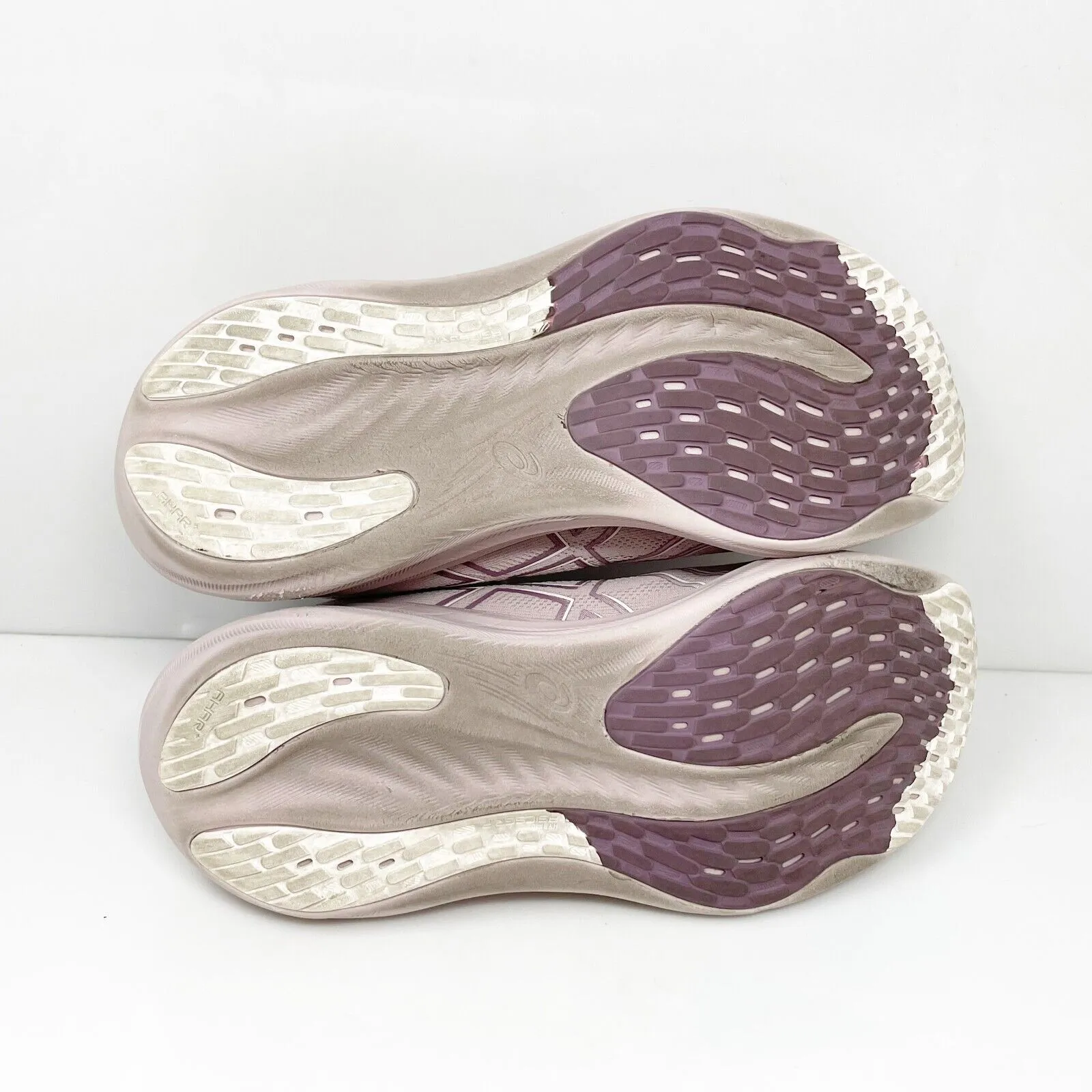 Asics Womens Gel Nimbus 26 1012B601 Purple Running Shoes Sneakers Size 8.5