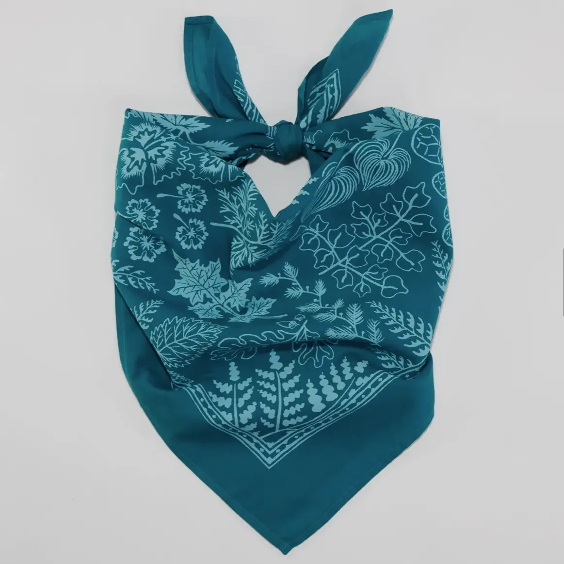 Cotton Leaf Bandana in Lake Blue