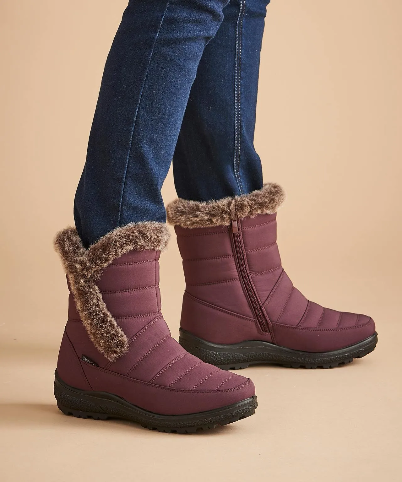 Cushion-Walk Quilted Boots