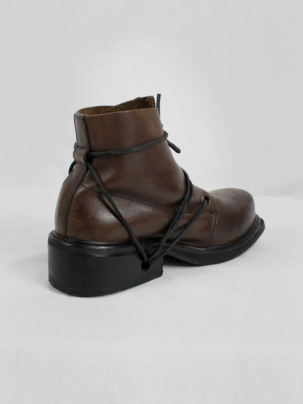 Dirk Bikkembergs vintage brown boots size 42 with laces through soles - late 90's