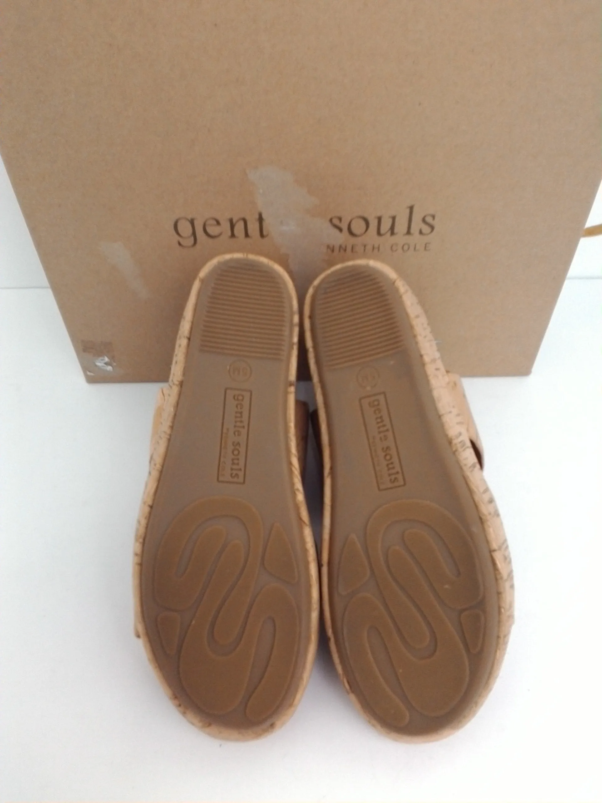 Gentle Souls Women's Natural Lori Sandals Size 5