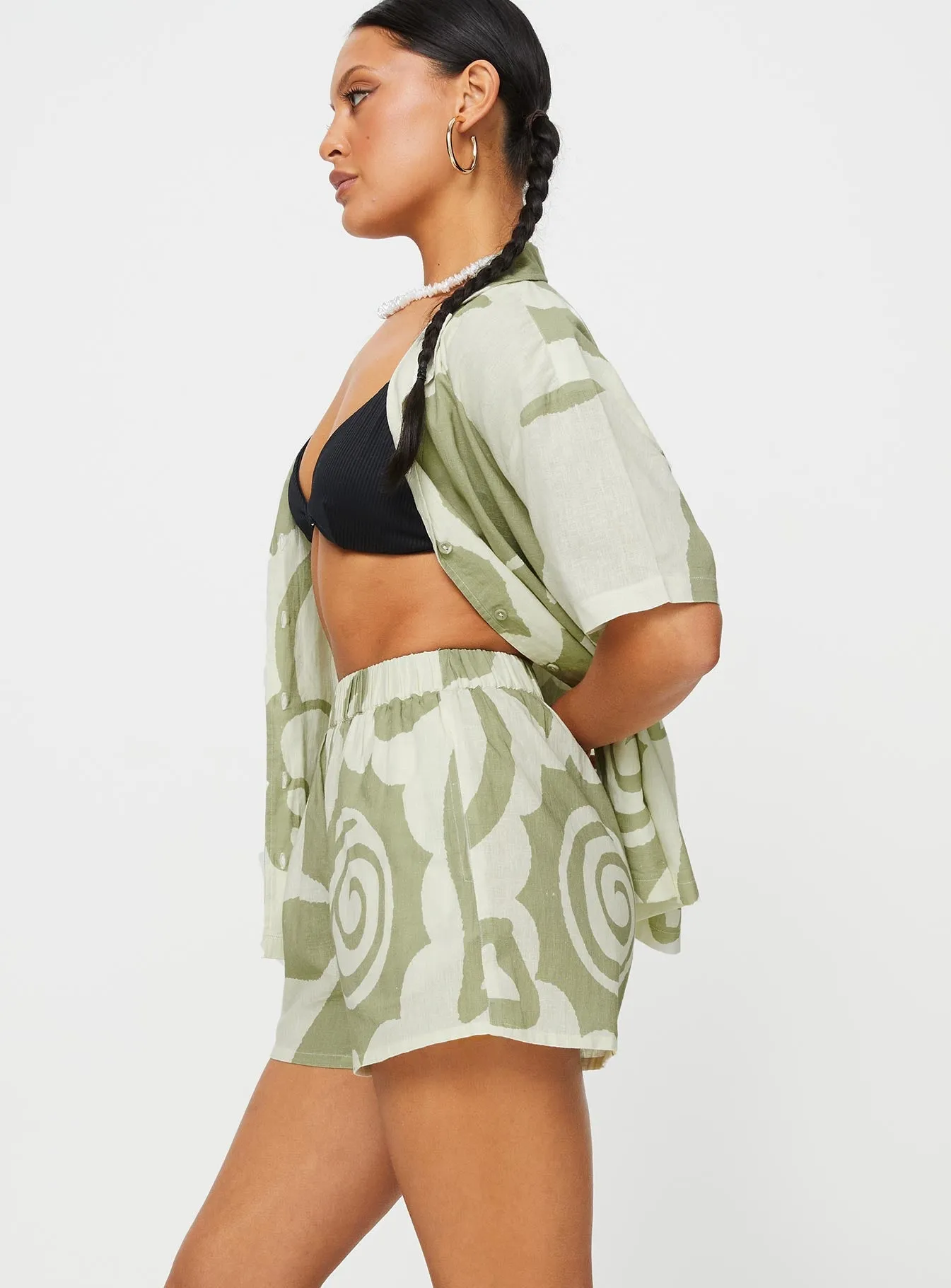 Green Cream Sea Shorts