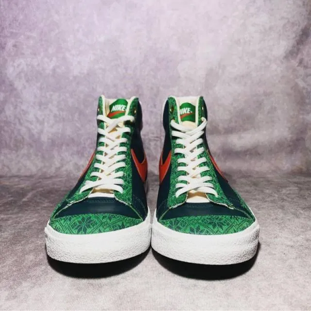 Nike Blazer 77 Christmas Sweater