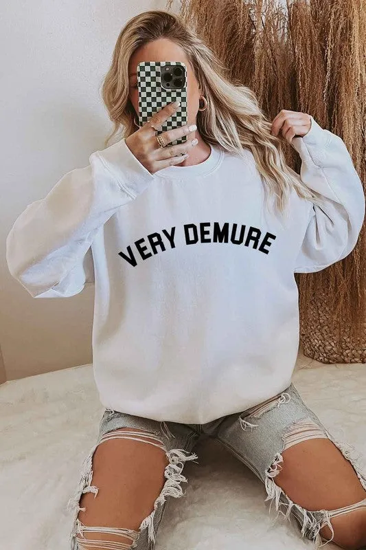 Oversized Sweatshirt with Demure Style