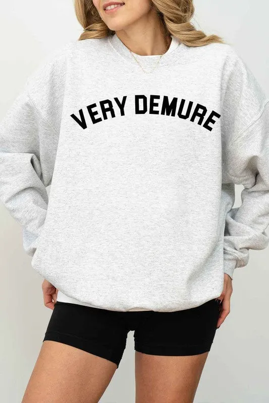 Oversized Sweatshirt with Demure Style