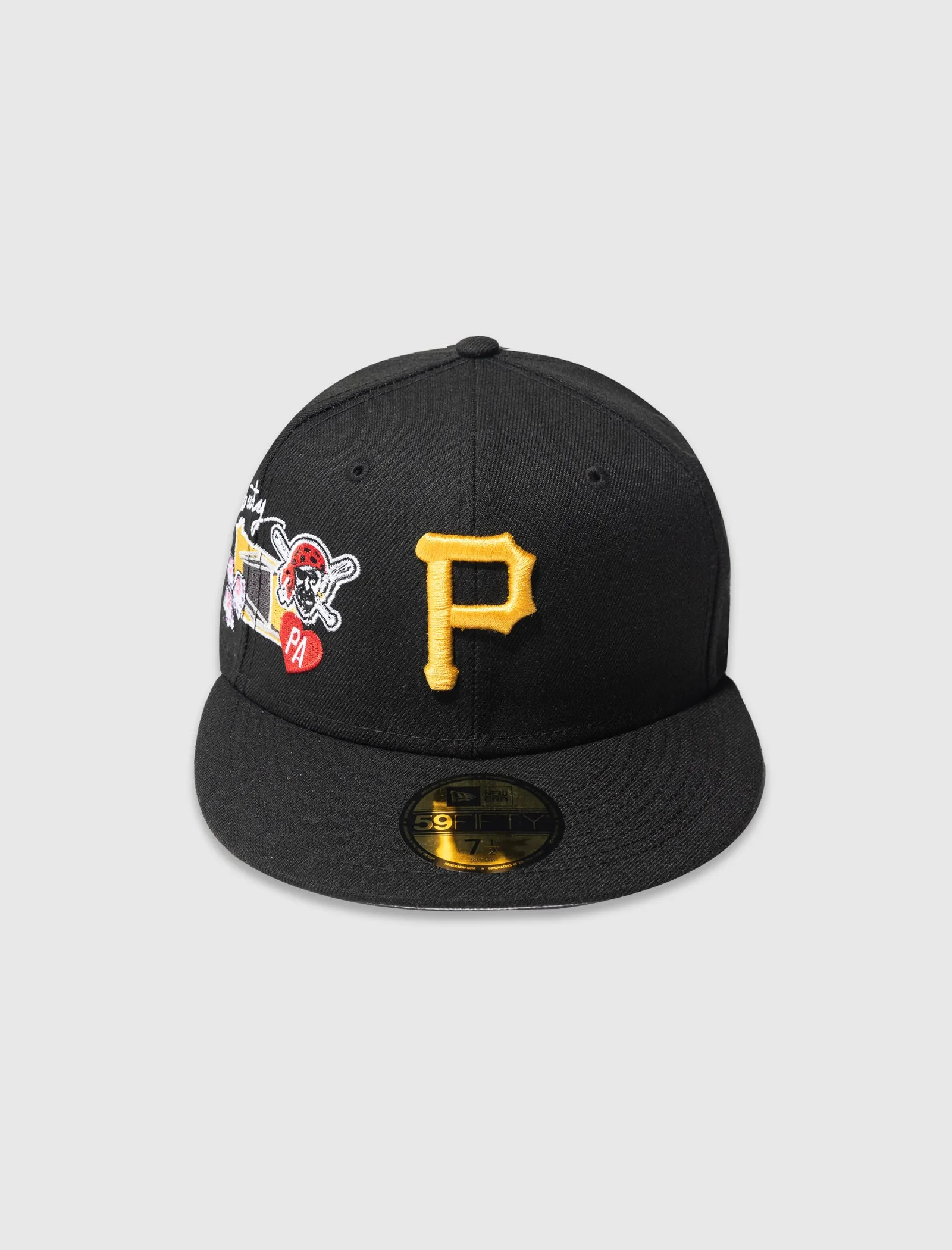 Pittsburgh Pirates baseball hat shopping.