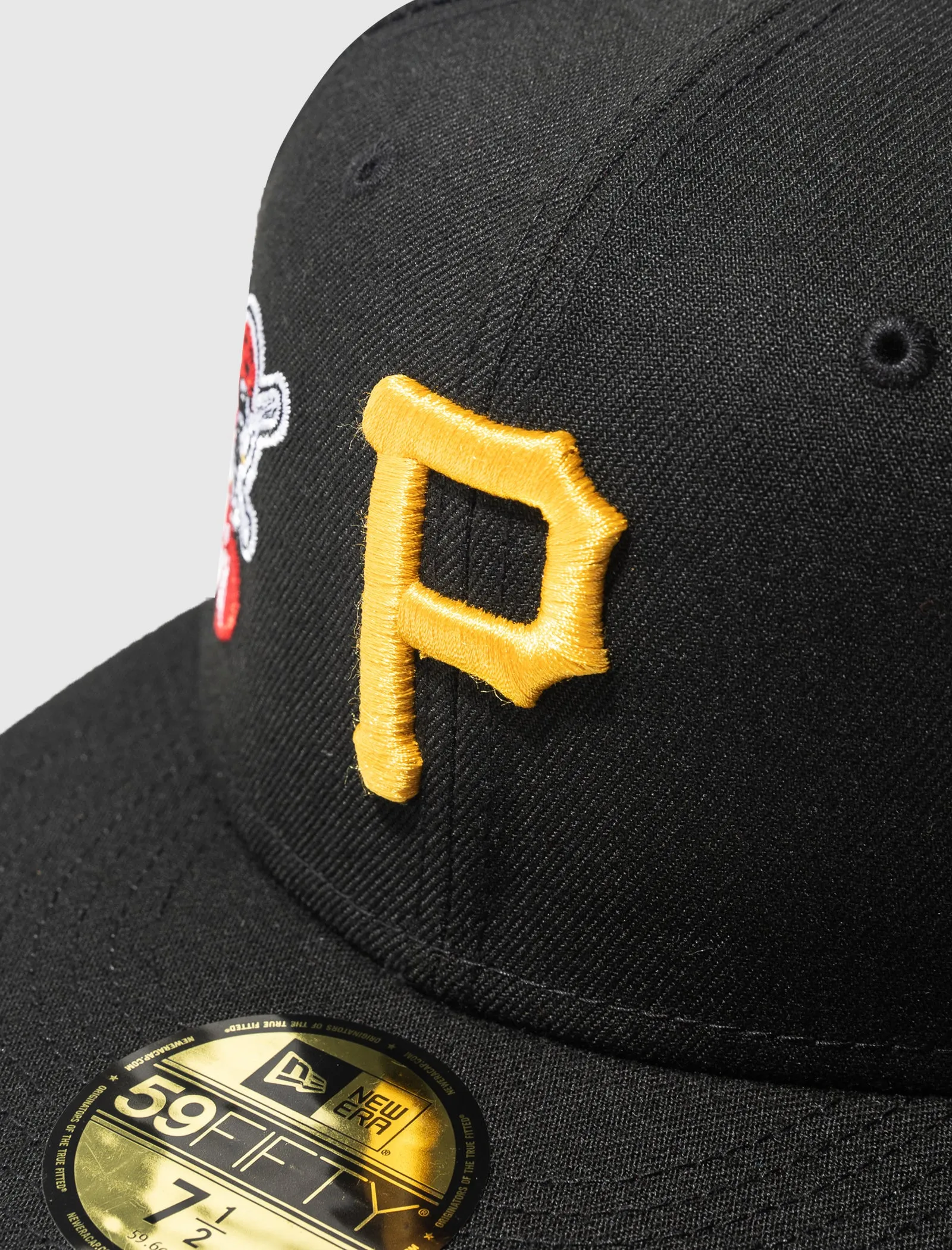 Pittsburgh Pirates baseball hat shopping.