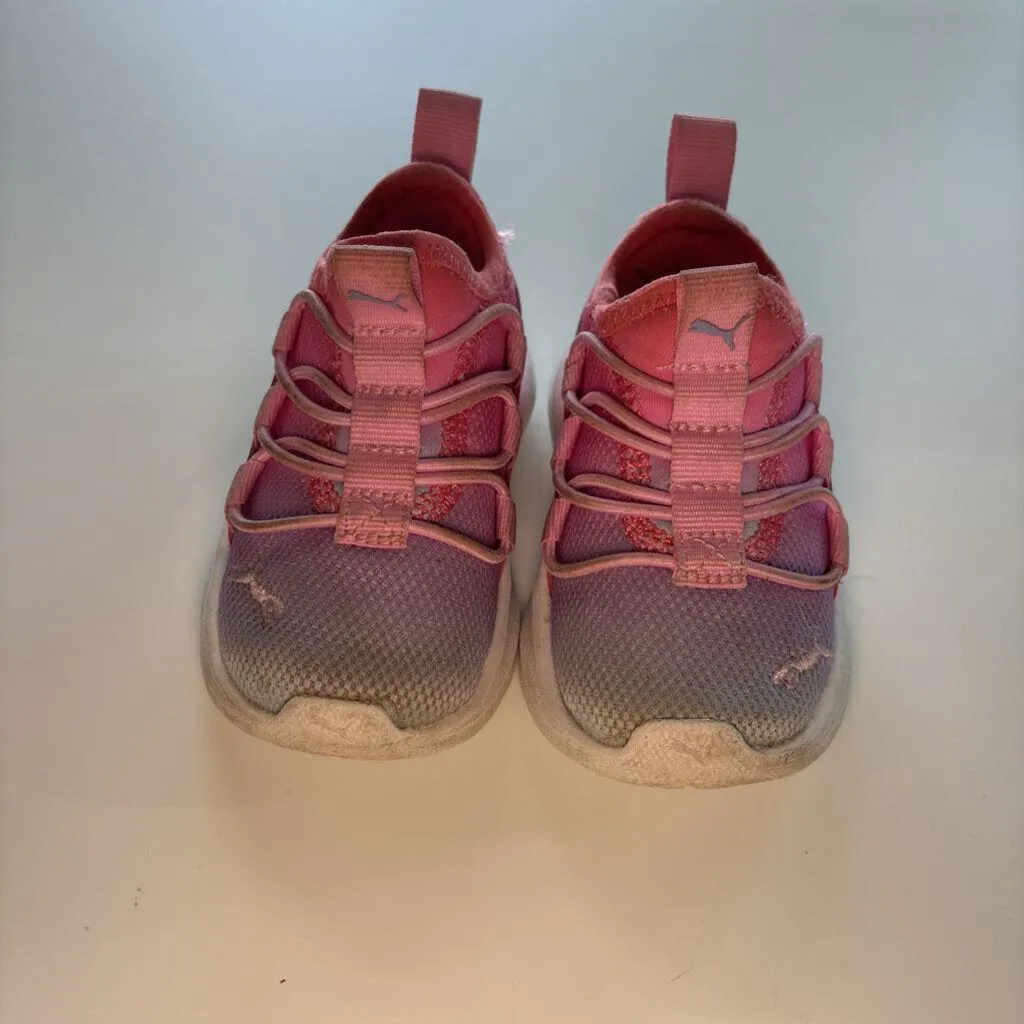 Puma Pink/Purple Sneaker 4 - Pink and Purple Puma Sneaker Size 4