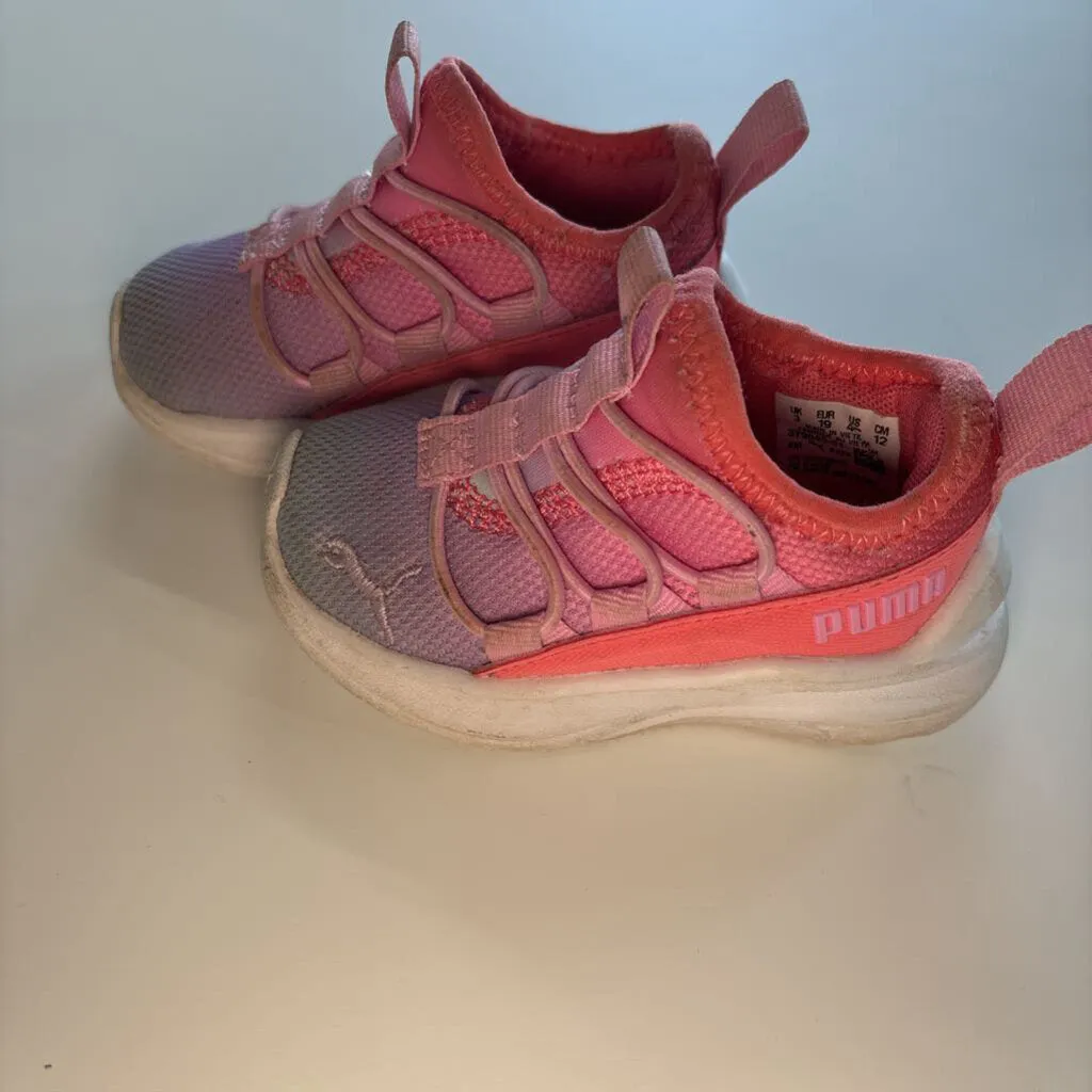 Puma Pink/Purple Sneaker 4 - Pink and Purple Puma Sneaker Size 4