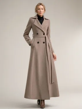 Women's Full Length Winter Coat with Wide Notched Lapel in Solid Color 2024.